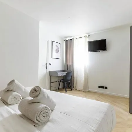 Hsh Magnifique La Chapelle Apartment *